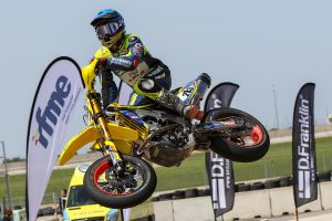 Suzuki_Grau_Supermoto_05