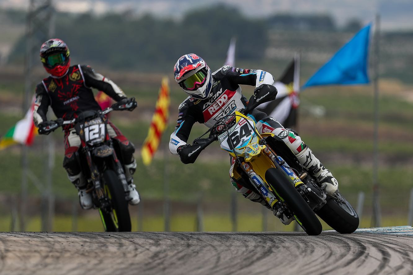 Suzuki_Grau_Racing_05