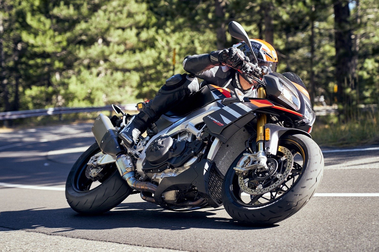 Pirelli Diablo Rosso IV