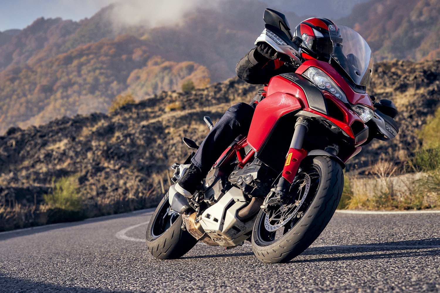 Pirelli Diablo Rosso IV