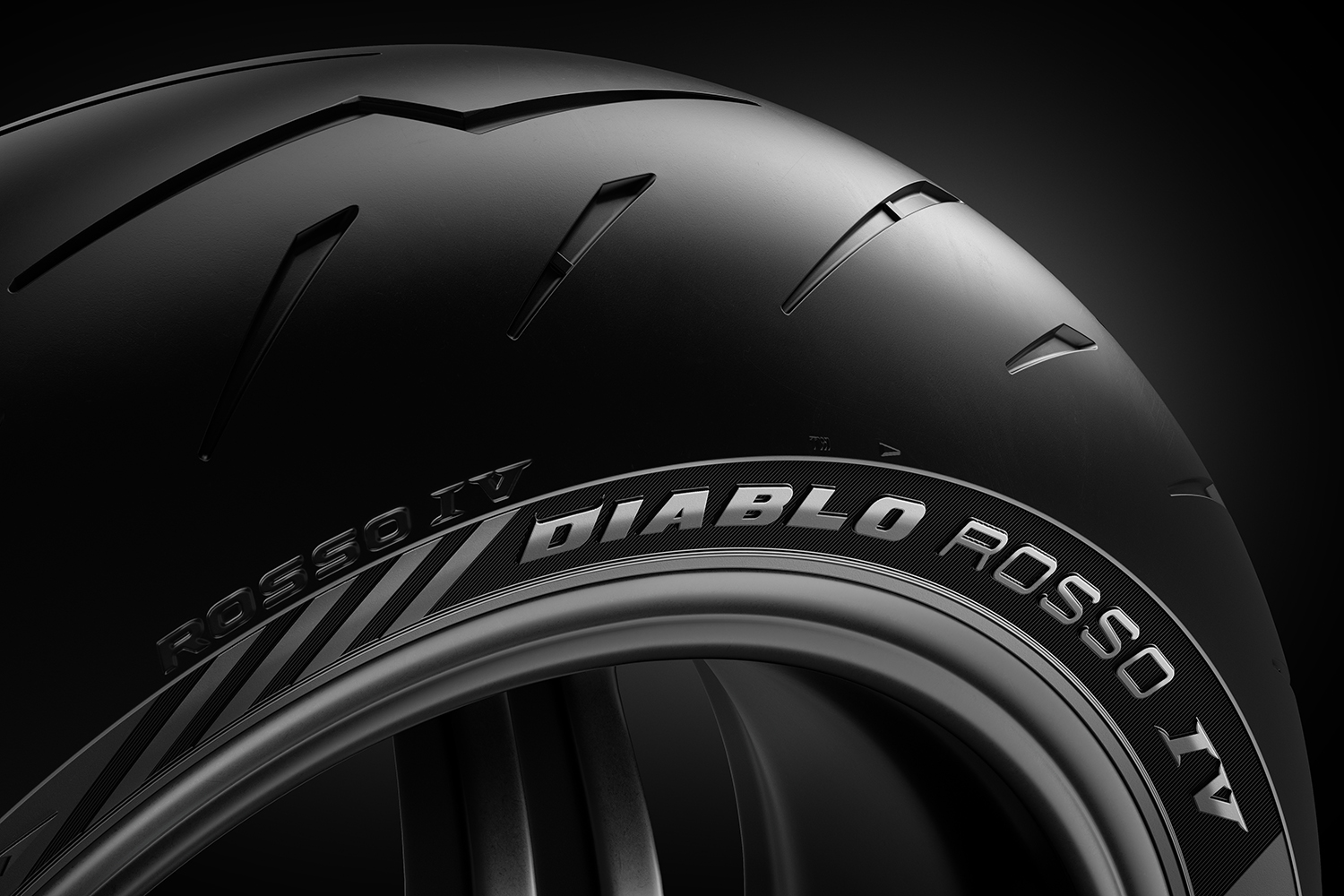 Pirelli Diablo Rosso IV