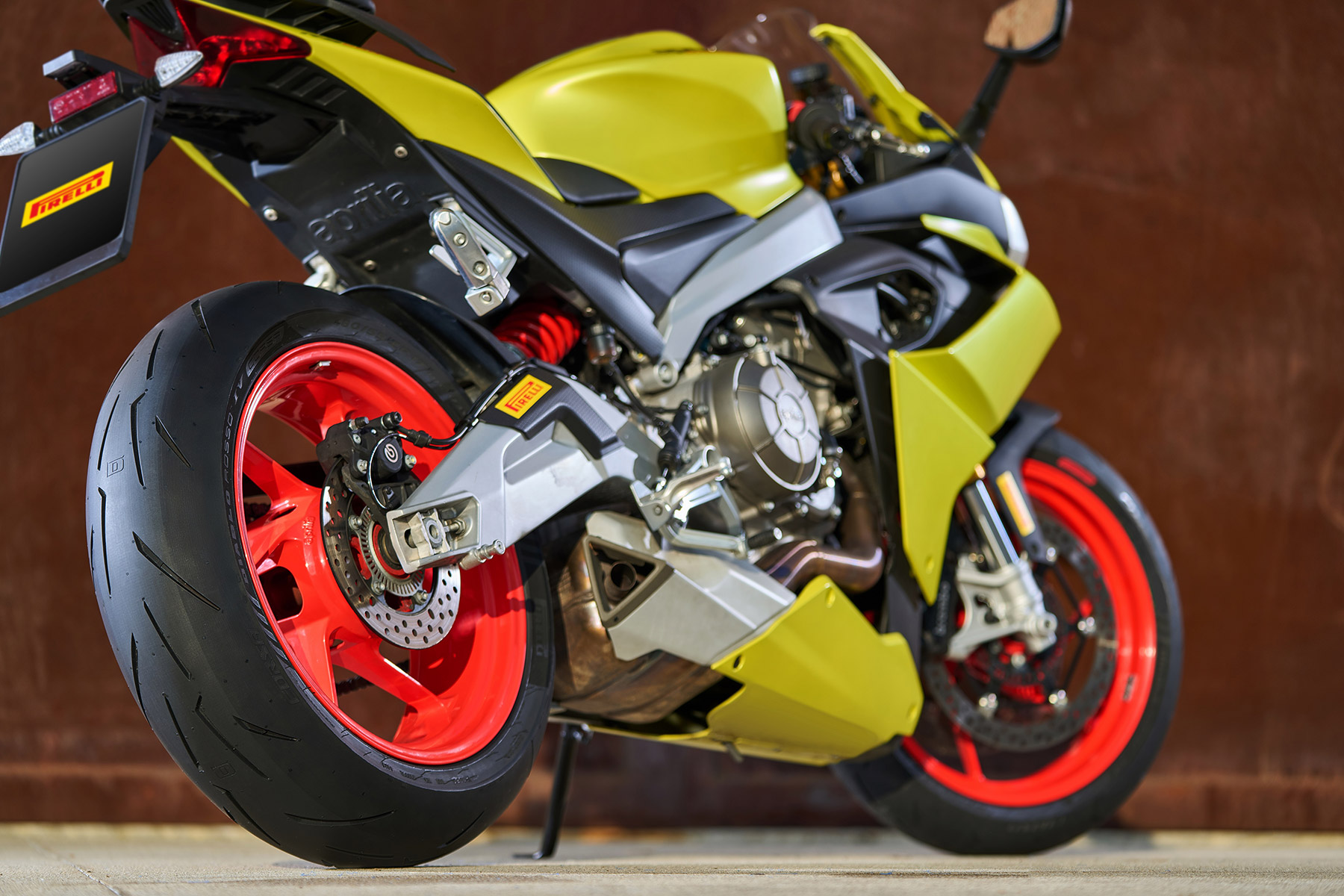PIRELLI-DIABLO-ROSSO-IV-Corsa - 3