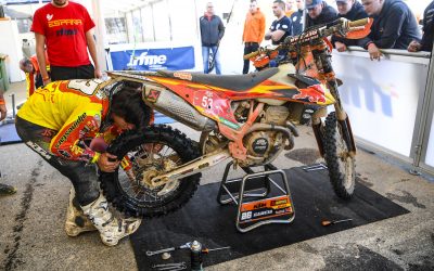 ISDE 2019: Así son, se gestionan y se cambian los neumáticos en el equipo español