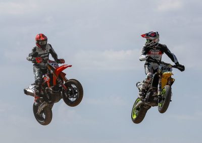 Suzuki_Grau_Racing